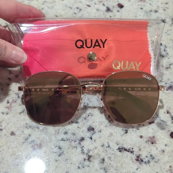 Quay Australia | Accessories | Nwot Quay Jezabell Links  display picture 1